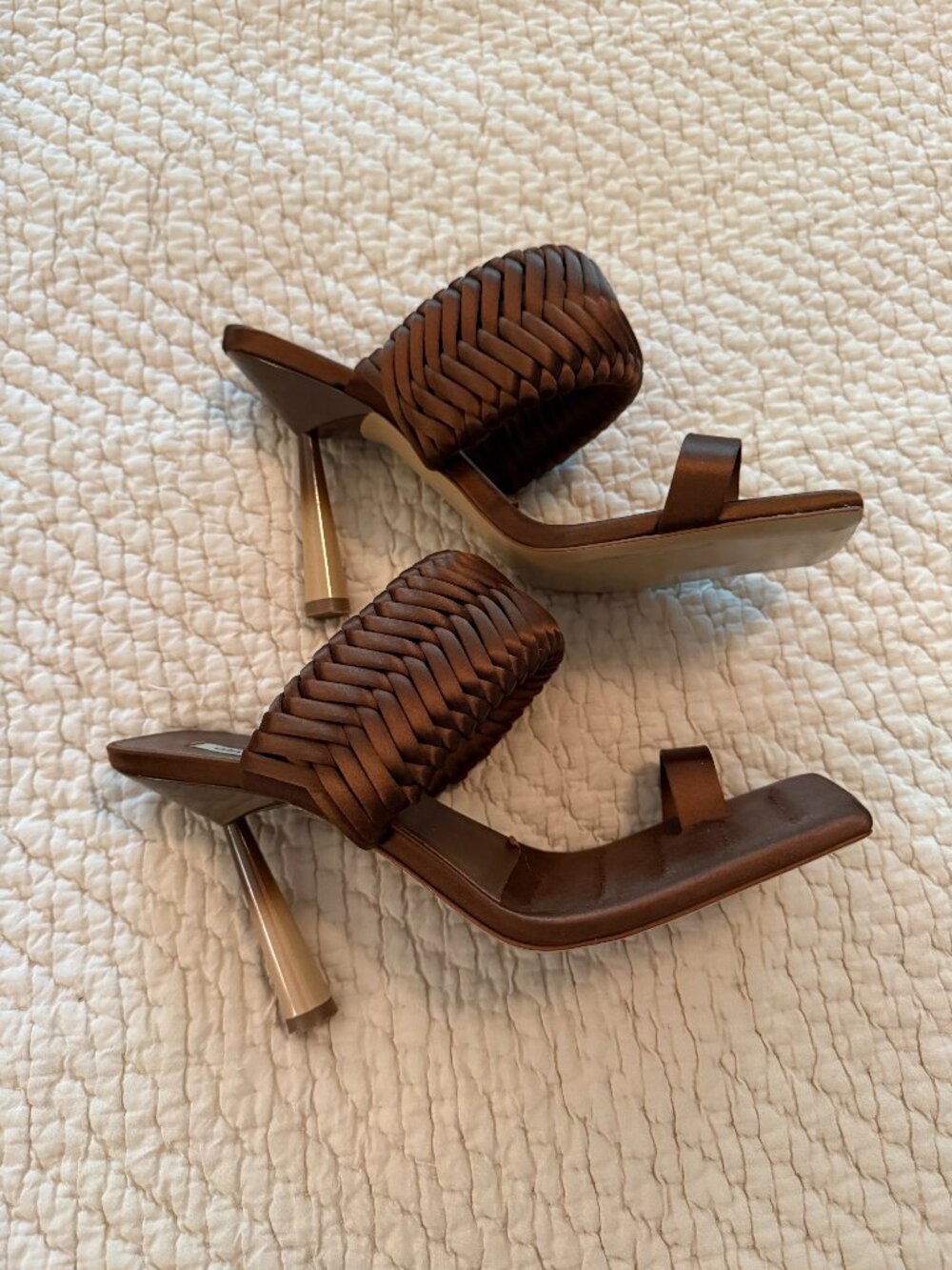 **GIA/RHW Satin Braided Slides**